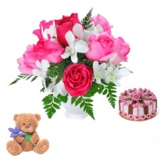 White and pink bouquet with teddy and elegant cake (Refined)