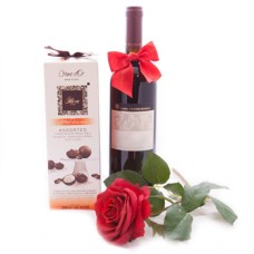 Vino rosso romantico e dolci