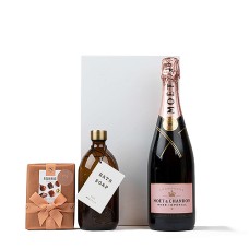 Champagne Moet Rose, sapone da bagno Wellmark e cioccolatini Neuhaus