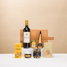 Tapas di formaggio e vino rosso francese