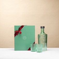 Paveau Bondi con bottiglia e bicchieri eleganti
