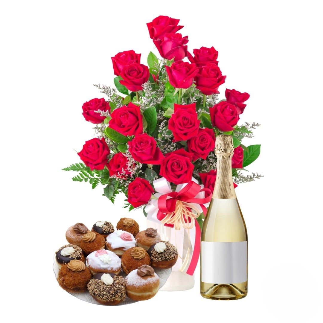 Composizione floreale in vaso con rose rosse, spumante e dolciumi (Raffinata)