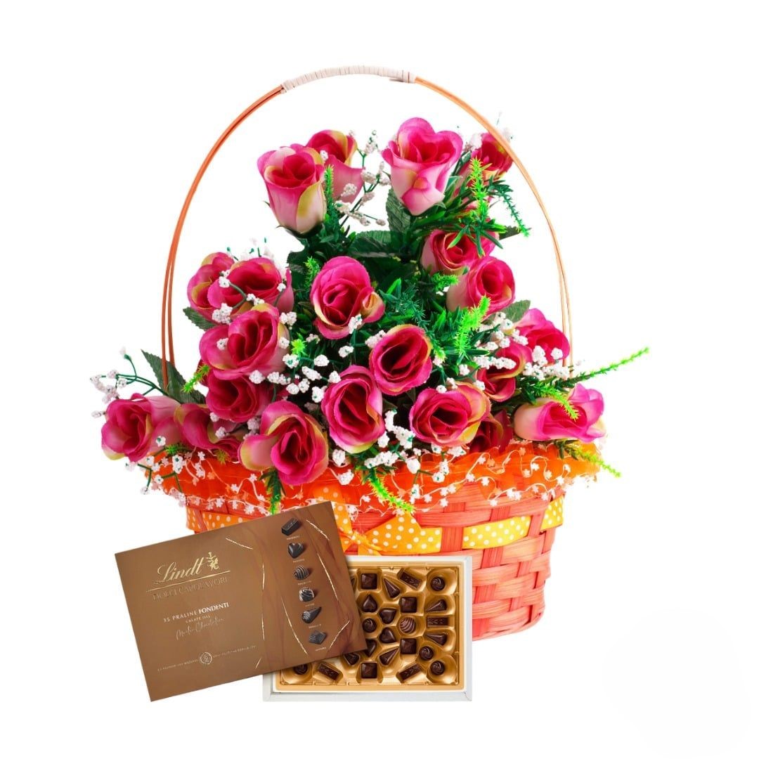Cesto di rose rosa con scatola di cioccolatini (Raffinato)