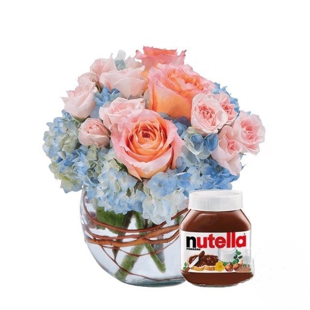 Bouquet rosa e blu con Nutella Ferrero (Raffinato)