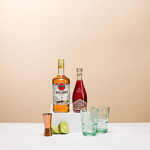 Confezione regalo Bacardi con rum e cola