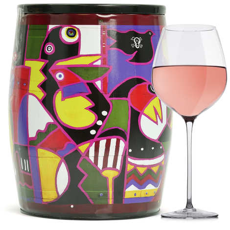 Puech Haut Le Benjamin in un bavaglino Art Rose Wine - Paco Sagasta